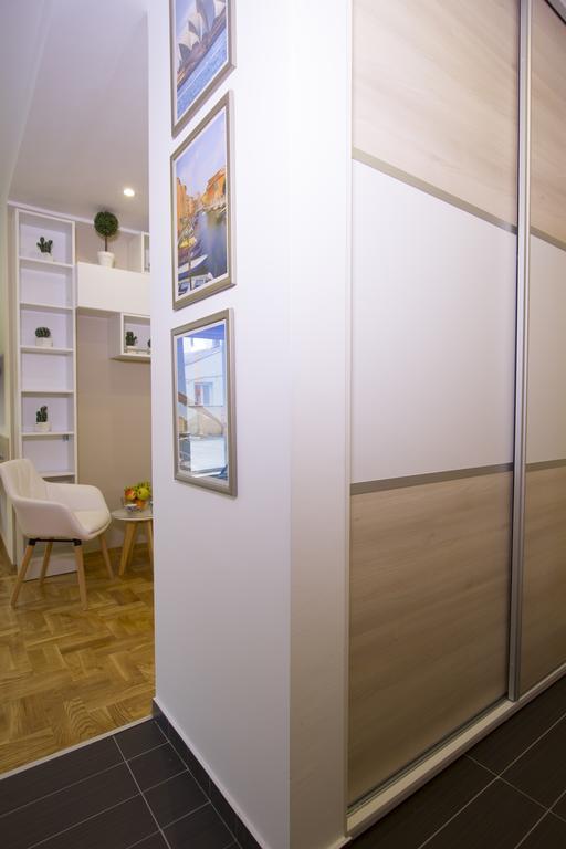 Lux Life Apartment Belgrado Buitenkant foto