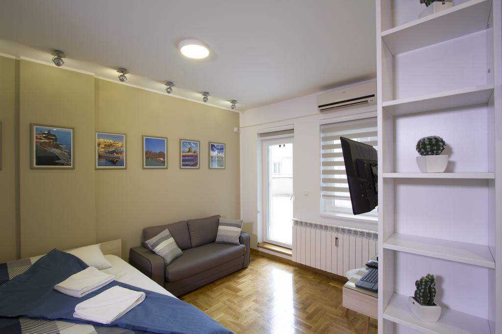 Lux Life Apartment Belgrado Buitenkant foto