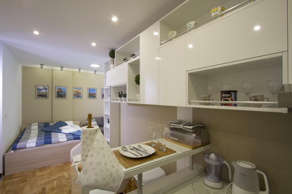 Lux Life Apartment Belgrado Buitenkant foto